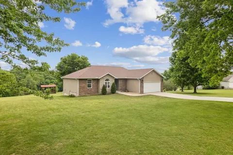 395 Bear Rdg, Highlandville, MO 65669