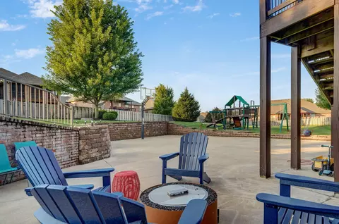 Exterior - 1653 N Oakfair Pl, Springfield, MO 65802 photo 8 of 15