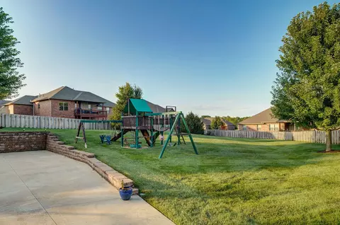 Exterior - 1653 N Oakfair Pl, Springfield, MO 65802 photo 11 of 15