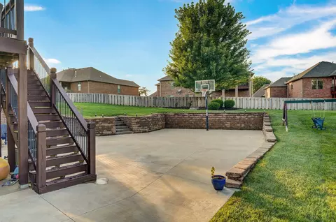 Exterior - 1653 N Oakfair Pl, Springfield, MO 65802 photo 10 of 15