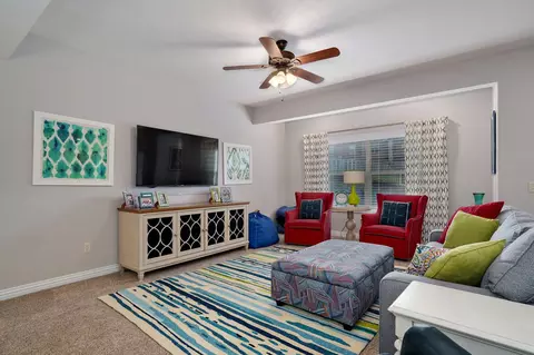 Living - 1653 N Oakfair Pl, Springfield, MO 65802 photo 4 of 5