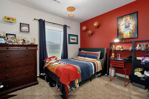Bedroom - 1653 N Oakfair Pl, Springfield, MO 65802 photo 5 of 5