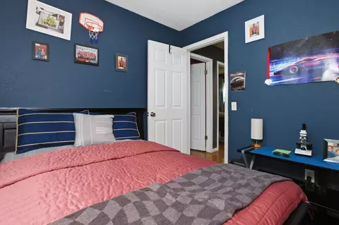Bedroom - 2804 W Whiteside St, Springfield, MO 65807 photo 1 of 4