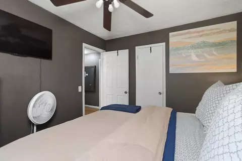 Bedroom - 2804 W Whiteside St, Springfield, MO 65807 photo 4 of 4