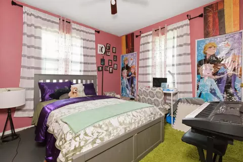 Bedroom - 2804 W Whiteside St, Springfield, MO 65807 photo 2 of 4