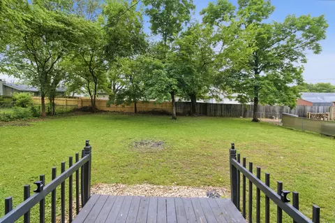Exterior - 2804 W Whiteside St, Springfield, MO 65807 photo 6 of 7