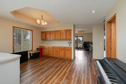 Entry Way - 654656 Pine Ridge St, Marshfield, MO 65706 photo 7 of 8