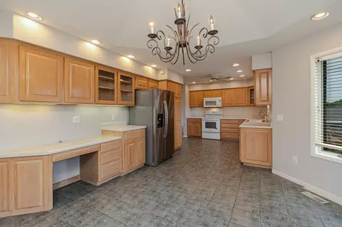 Kitchen - 654656 Pine Ridge St, Marshfield, MO 65706 photo 2 of 4