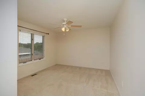 Bedroom - 654656 Pine Ridge St, Marshfield, MO 65706 photo 3 of 9