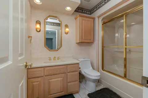 Bath - 654656 Pine Ridge St, Marshfield, MO 65706 photo 3 of 7