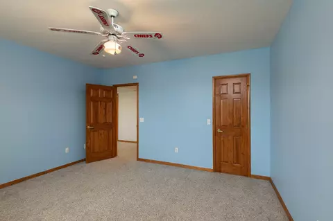 Bedroom - 654656 Pine Ridge St, Marshfield, MO 65706 photo 6 of 9