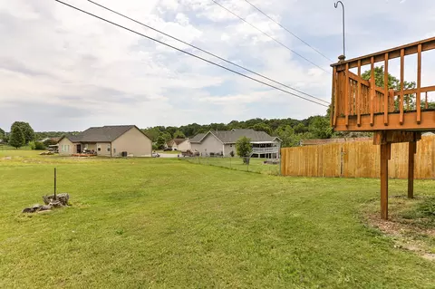 Exterior - 654656 Pine Ridge St, Marshfield, MO 65706 photo 8 of 16