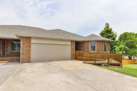 Exterior - 654656 Pine Ridge St, Marshfield, MO 65706 photo 3 of 16