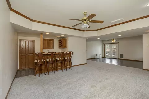 Living - 654656 Pine Ridge St, Marshfield, MO 65706 photo 6 of 9