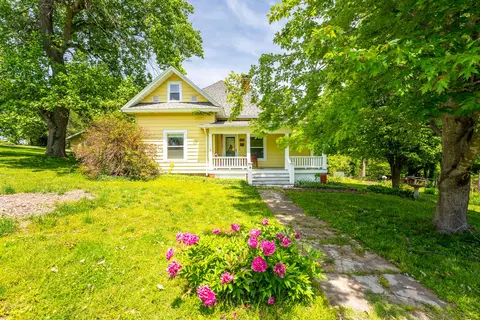 6070 S Farm Rd 131, Brookline, MO 65619