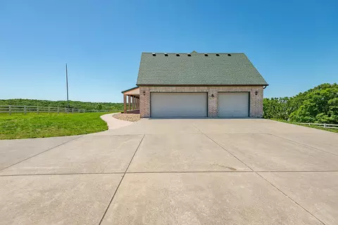 Exterior - 449 Greenway Dr, Galena, MO 65656 photo 5 of 15