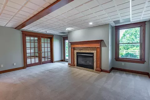 Living - 449 Greenway Dr, Galena, MO 65656 photo 6 of 8