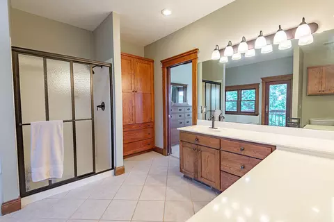 Bath - 449 Greenway Dr, Galena, MO 65656 photo 7 of 11
