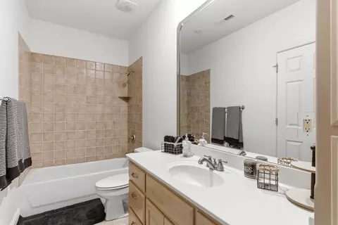 Bath - 6440 S Meadowview Dr, Ozark, MO 65721 photo 4 of 4