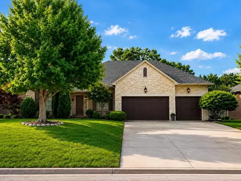 6440 S Meadowview Dr, Ozark, MO 65721