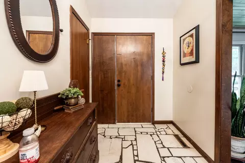 Entry Way - 3032 E Covington St, Springfield, MO 65804 photo 1 of 5