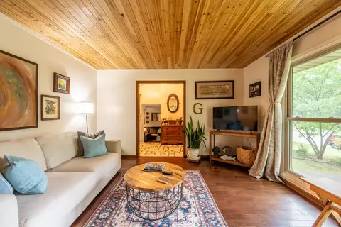 Living - 3032 E Covington St, Springfield, MO 65804 photo 5 of 7