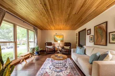 Living - 3032 E Covington St, Springfield, MO 65804 photo 1 of 7