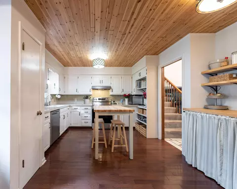 Kitchen - 3032 E Covington St, Springfield, MO 65804 photo 4 of 4