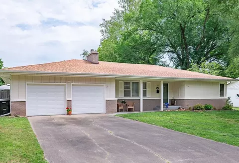 Exterior - 2161 E Latoka St, Springfield, MO 65804 photo 2 of 8