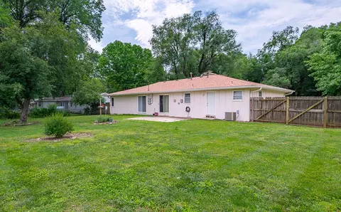 Exterior - 2161 E Latoka St, Springfield, MO 65804 photo 7 of 8