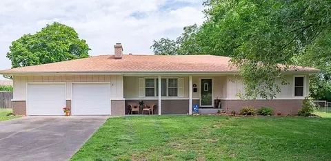 2161 E Latoka St, Springfield, MO 65804