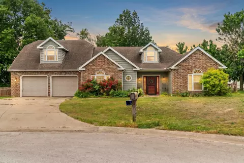 1342 Patrick Pl, Carthage, MO 64836