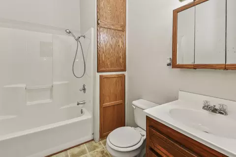 Bath - 1194 State Highway Dd, Marshfield, MO 65706 photo 5 of 6