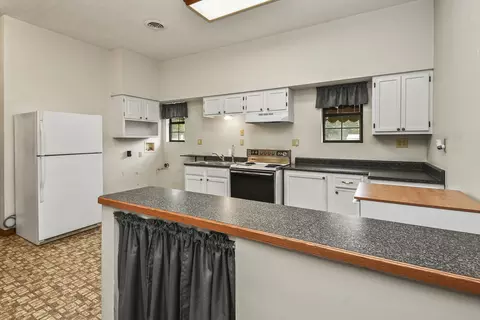 Kitchen - 1194 State Highway Dd, Marshfield, MO 65706 photo 5 of 8