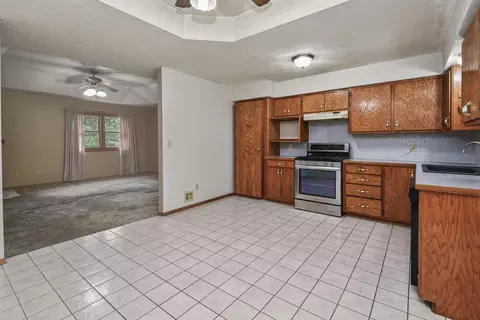 Kitchen - 1194 State Highway Dd, Marshfield, MO 65706 photo 2 of 8