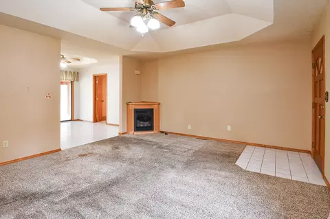 Living - 1194 State Highway Dd, Marshfield, MO 65706 photo 3 of 7