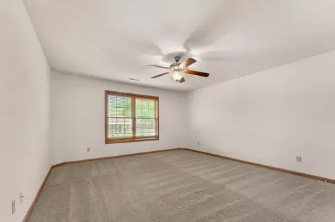 Bedroom - 3322 S Saratoga Ave, Springfield, MO 65804 photo 2 of 9
