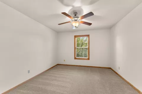 Bedroom - 3322 S Saratoga Ave, Springfield, MO 65804 photo 4 of 9