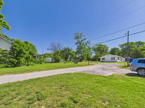 331 Rodgers St, Licking, MO 65542 photo 2