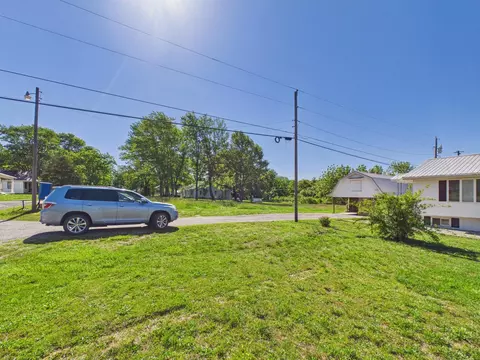 331 Rodgers St, Licking, MO 65542 photo 4