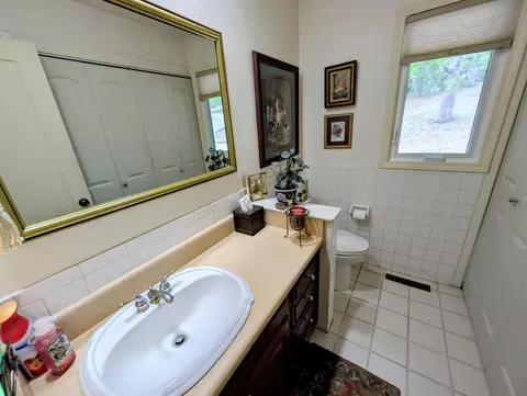 Bath - 46 Acoma Dr, Branson West, MO 65737 photo 4 of 8