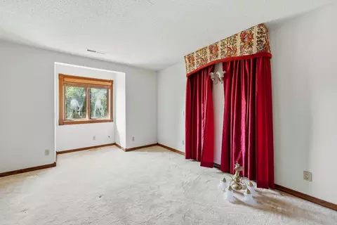 Bedroom - 2552 S Skyline Dr, Springfield, MO 65804 photo 5 of 5