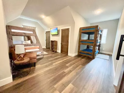 Bedroom - 350 Indian Summer Ln, Branson, MO 65616 photo 8 of 12