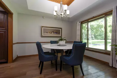 Dining - 5924 S Farm Road 181, Springfield, MO 65804 photo 2 of 3