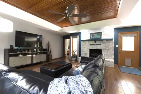 Living - 5924 S Farm Road 181, Springfield, MO 65804 photo 1 of 5