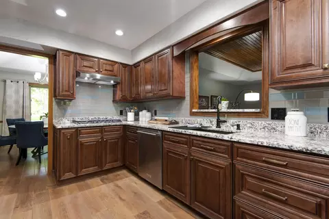 Kitchen - 5924 S Farm Road 181, Springfield, MO 65804 photo 2 of 5