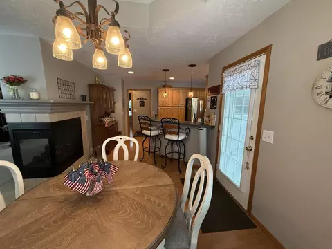 Dining - 2728 S Jonathan Ave, Springfield, MO 65807 photo 1 of 2