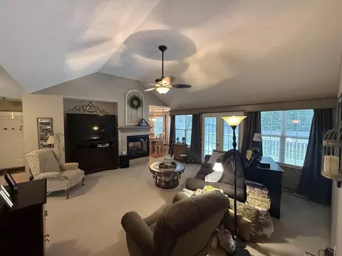 Living - 2728 S Jonathan Ave, Springfield, MO 65807 photo 3 of 3