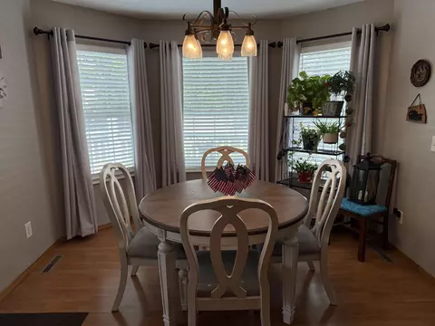 Dining - 2728 S Jonathan Ave, Springfield, MO 65807 photo 2 of 2