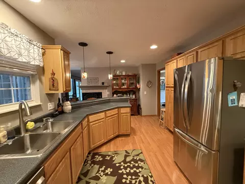 Kitchen - 2728 S Jonathan Ave, Springfield, MO 65807 photo 5 of 6